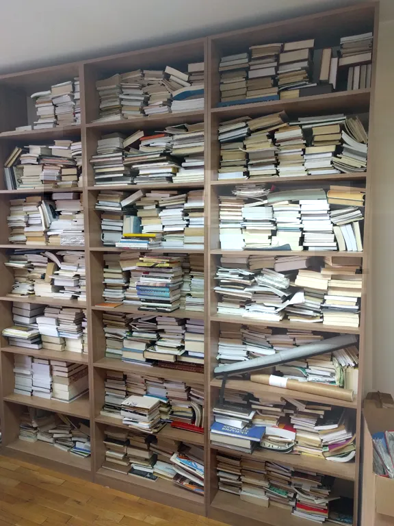 Стелажи за книги